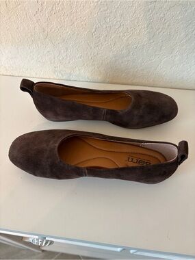 Born Women Beca Flat Slip On Ballet Shoe Brown Suede Orthopedic 6.5 M NWOB